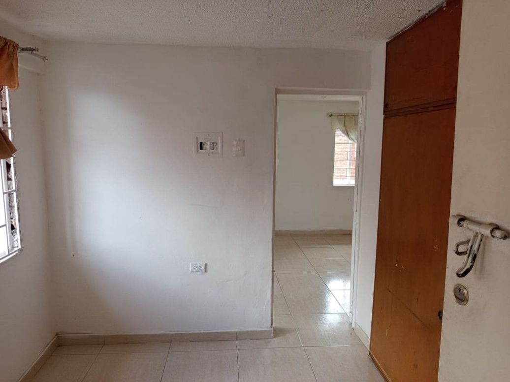 Casa de 5 alcobas en venta en Las Ferias, Bogotá, 157 m² · foto 18 de 20