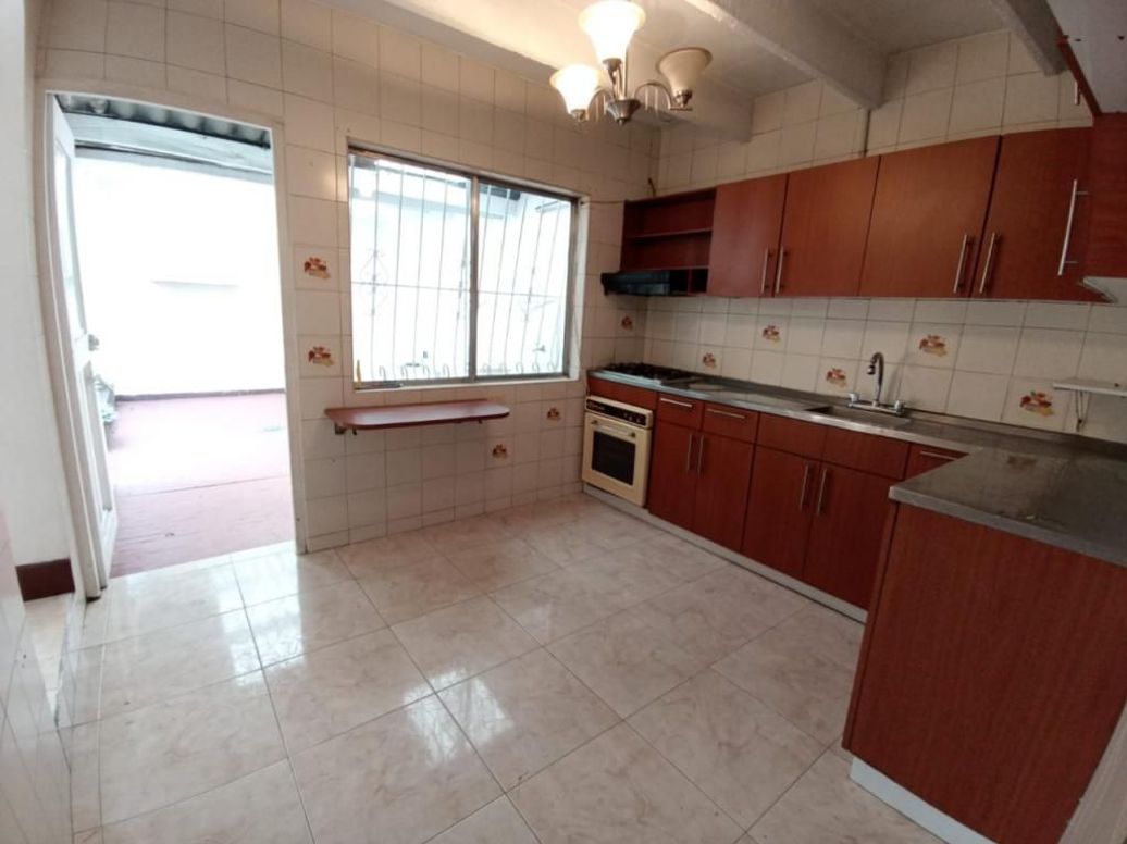 Casa de 4 alcobas en venta en Americas Occidental Et. Ii, Bogotá, 230 m² · foto 11 de 20