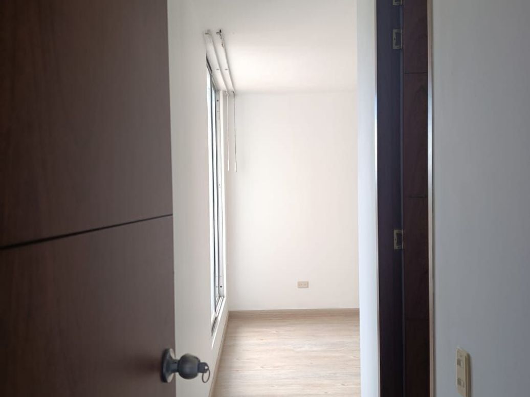 Apartamento de 3 alcobas en venta en Samper, Bogotá, 112 m² · foto 4 de 18
