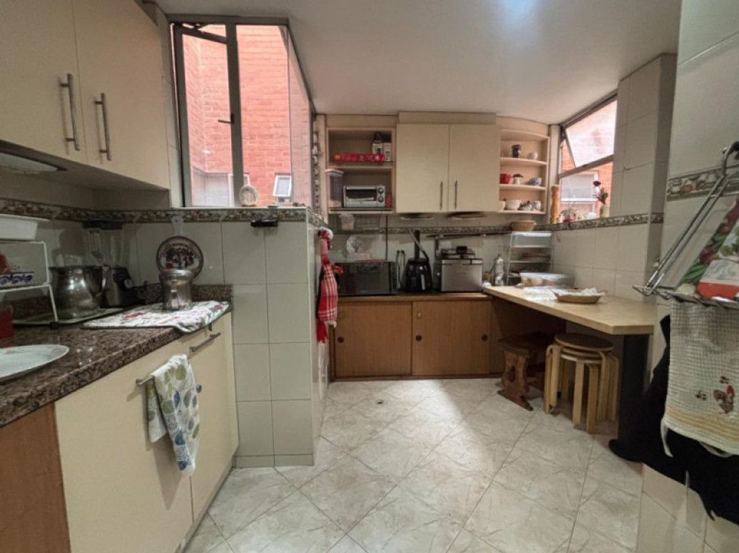 Apartamento de 3 alcobas en venta en El Batan, Bogotá, 157 m² · foto 4 de 17