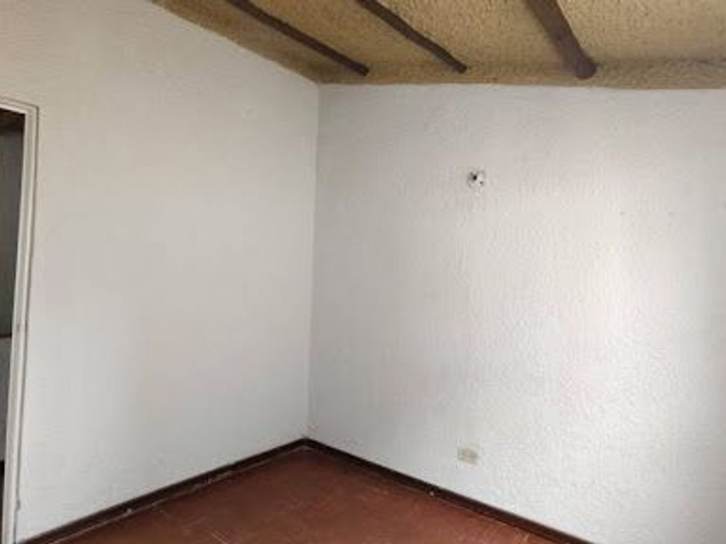 Casa de 4 alcobas en venta en Villas De Granada, Bogotá, 94 m² · foto 3 de 20