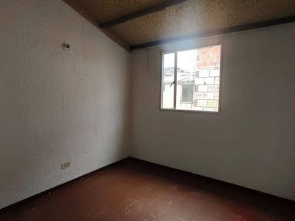 Casa de 4 alcobas en venta en Villas De Granada, Bogotá, 94 m² · foto 13 de 20