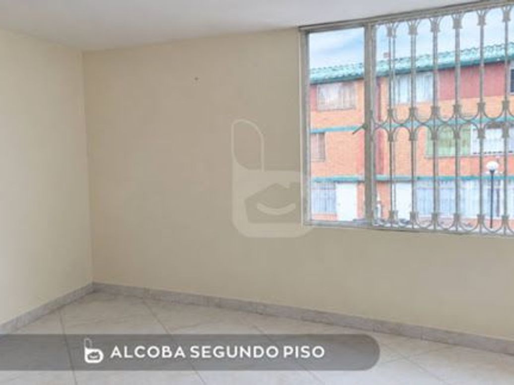 Casa de 2 alcobas en venta en Álamos Norte, Bogotá, 46 m² · foto 5 de 8