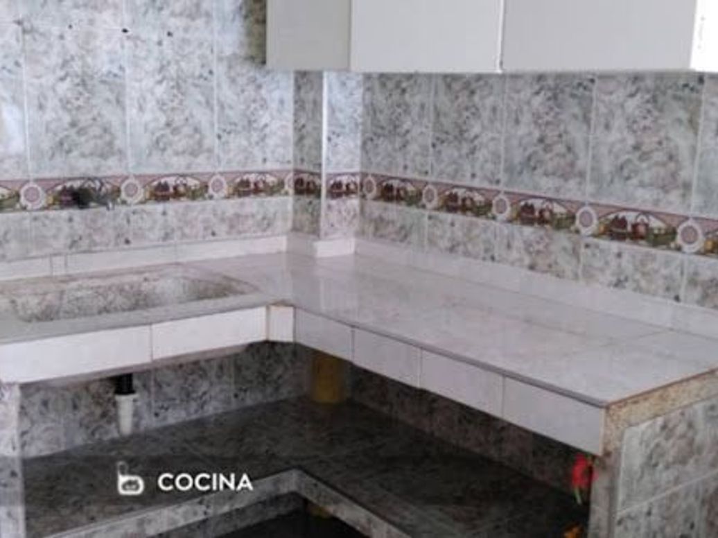 Casa de 2 alcobas en venta en Álamos Norte, Bogotá, 46 m² · foto 3 de 8