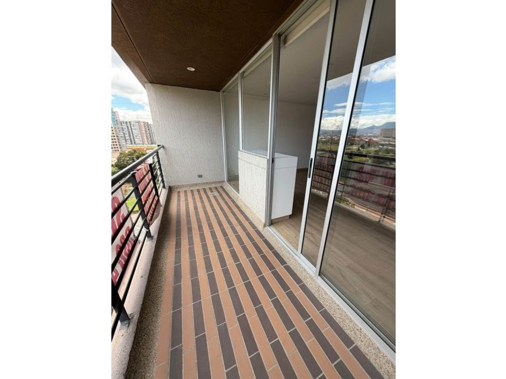Apartamento de 3 alcobas en venta en La Felicidad, Bogotá, 131 m² · foto 9 de 20
