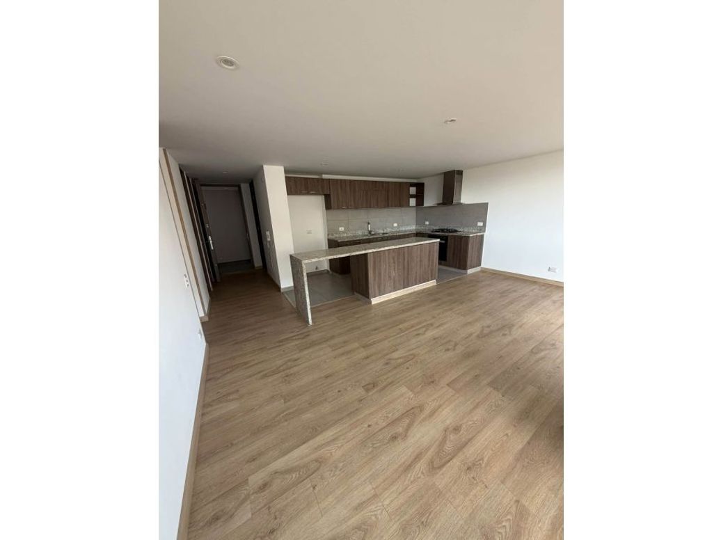 Apartamento de 3 alcobas en venta en La Felicidad, Bogotá, 131 m² · foto 2 de 20