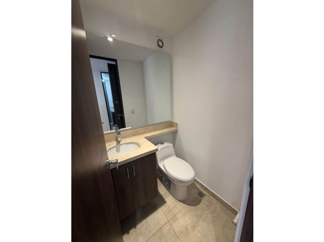 Apartamento de 3 alcobas en venta en La Felicidad, Bogotá, 131 m² · foto 18 de 20