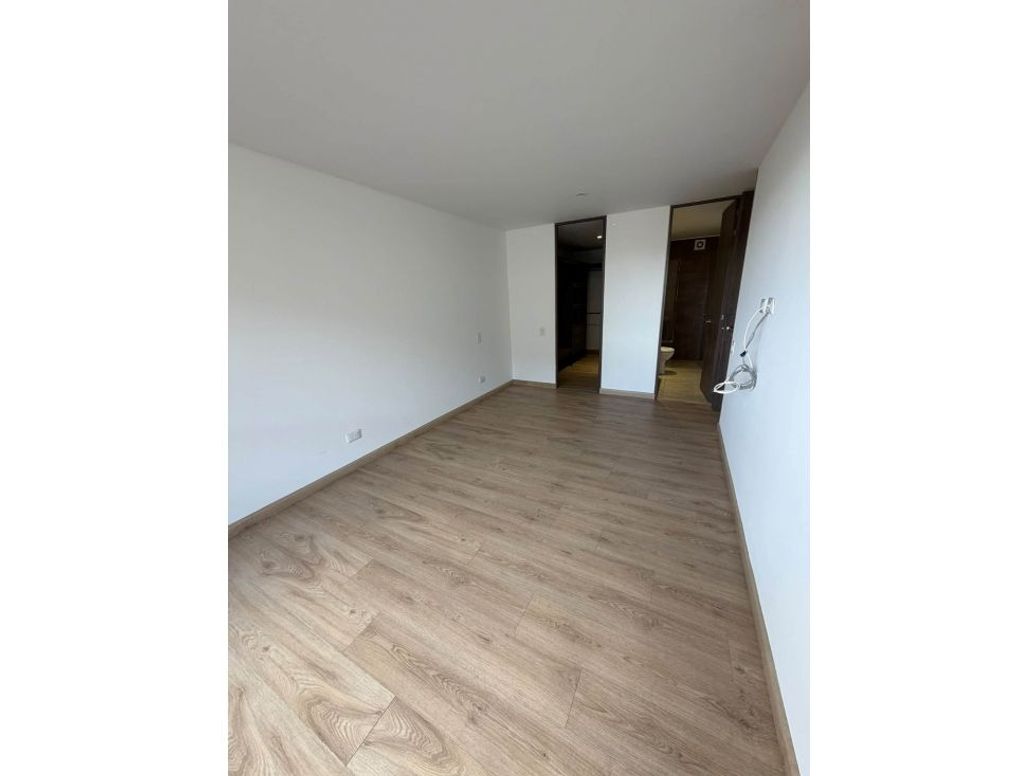 Apartamento de 3 alcobas en venta en La Felicidad, Bogotá, 131 m² · foto 14 de 20