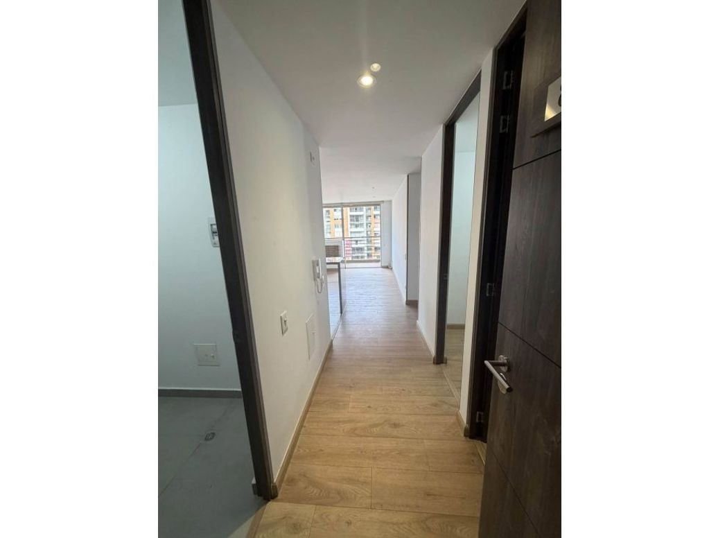 Apartamento de 3 alcobas en venta en La Felicidad, Bogotá, 131 m² · foto 12 de 20