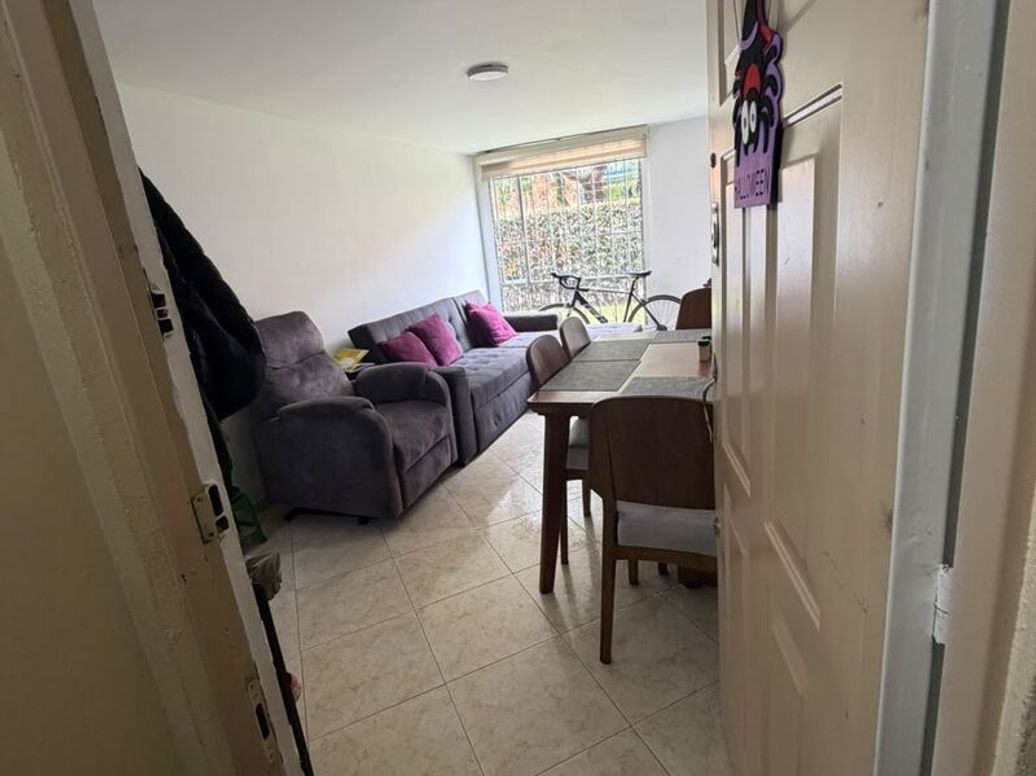 Apartamento de 3 alcobas en venta en Cr Pinar De La Fontana, Bogotá, 58 m² · foto 14 de 18