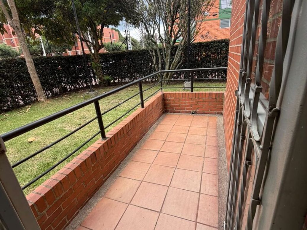 Apartamento de 3 alcobas en venta en Cr Pinar De La Fontana, Bogotá, 58 m² · foto 10 de 18