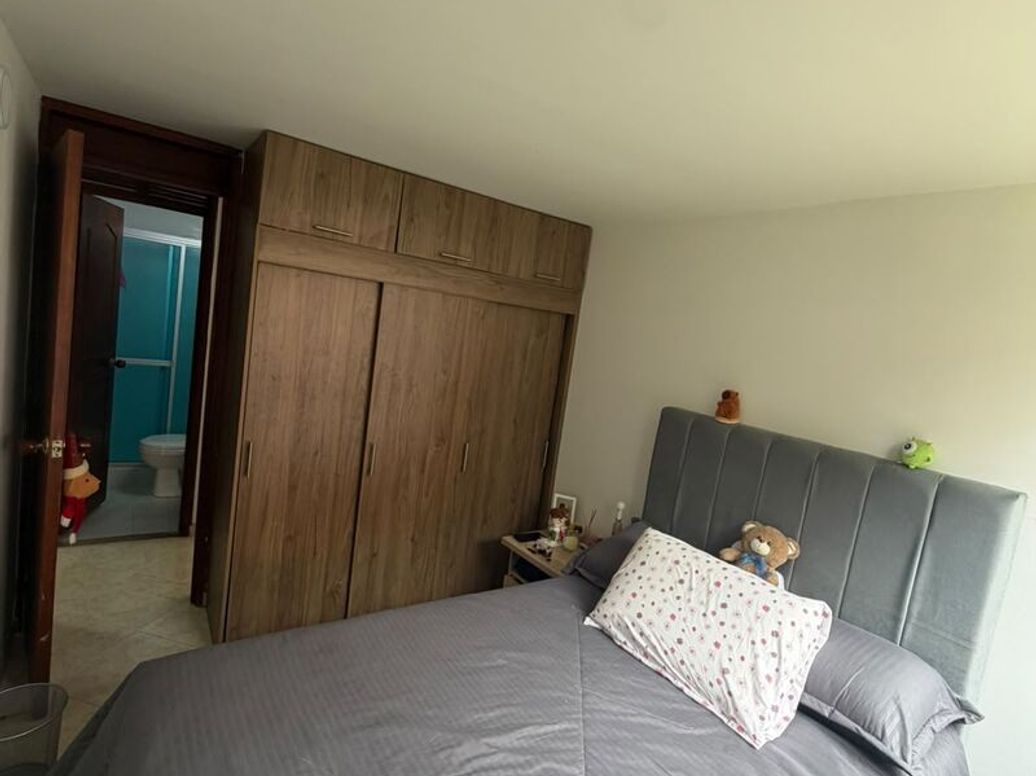 Apartamento de 3 alcobas en venta en Cr Pinar De La Fontana, Bogotá, 58 m² · foto 9 de 18