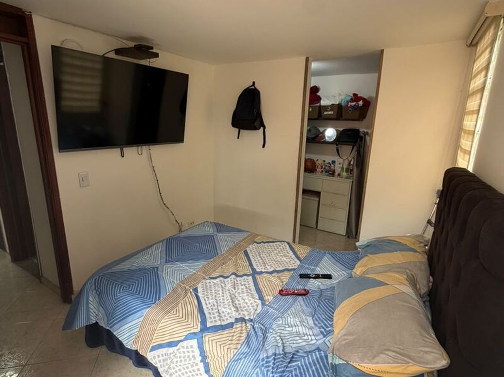 Apartamento de 3 alcobas en venta en Cr Pinar De La Fontana, Bogotá, 58 m² · foto 15 de 18