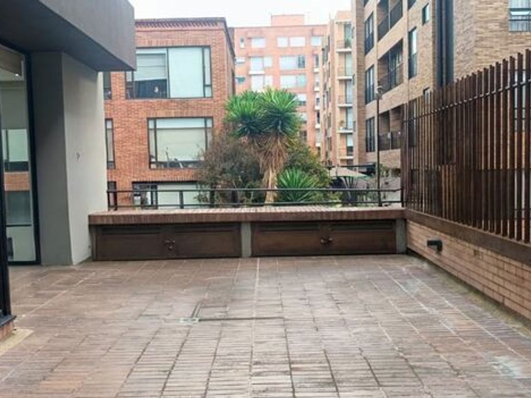 Apartamento de 1 alcoba en venta en Chico Norte Et. Iii, Bogotá, 100 m² · foto 3 de 11