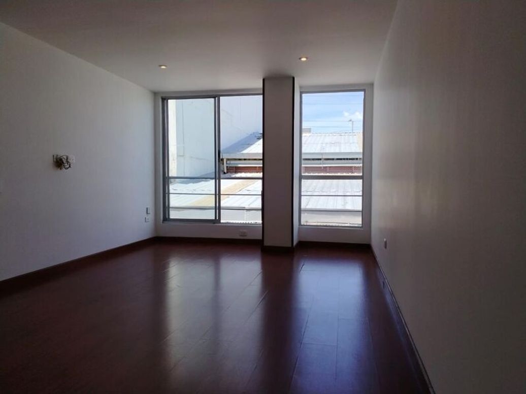 Apartaestudio en venta en Los Cedritos, Bogotá, 47 m² · foto 2 de 9