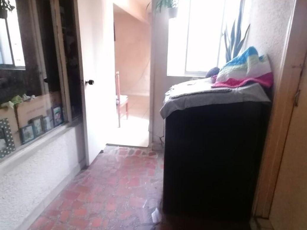 Casa de 11 alcobas en venta en Paris, Bogotá, 313 m² · foto 10 de 20