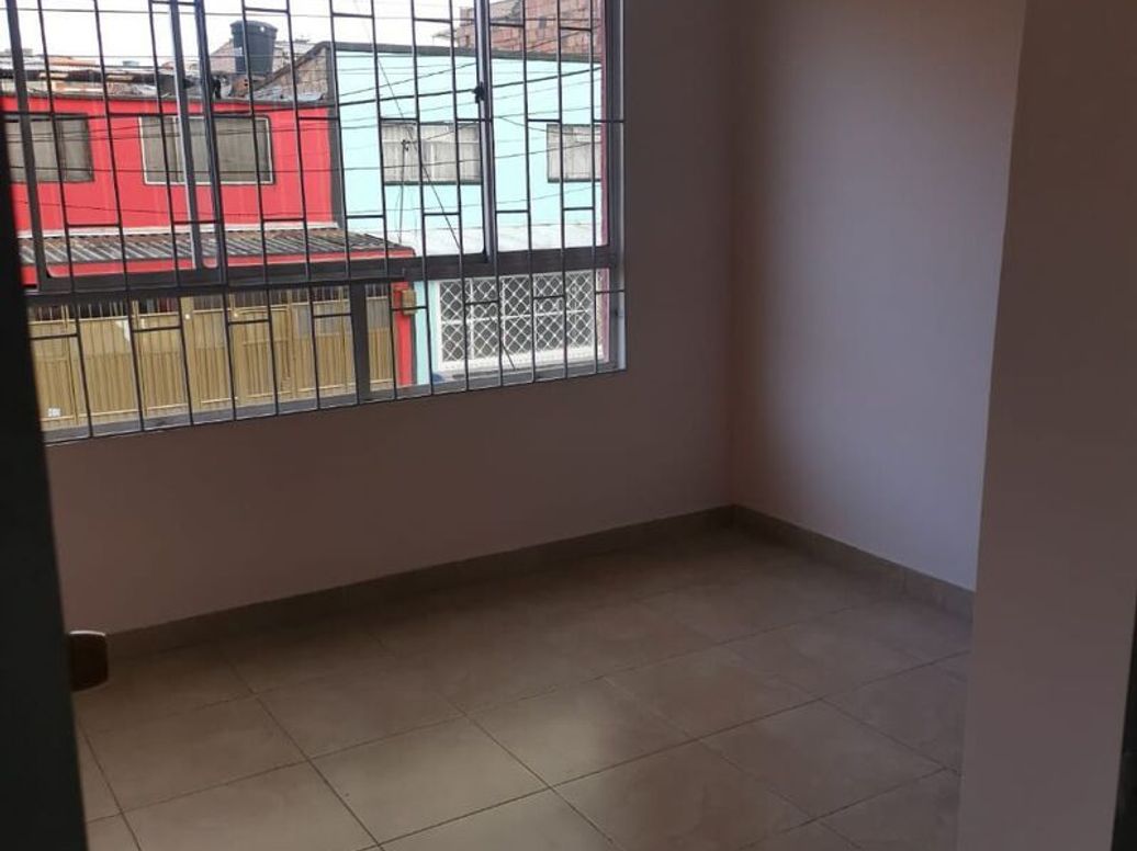 Casa de 11 alcobas en venta en Paris, Bogotá, 313 m² · foto 6 de 20