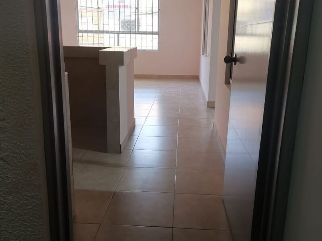 Casa de 11 alcobas en venta en Paris, Bogotá, 313 m² · foto 3 de 20