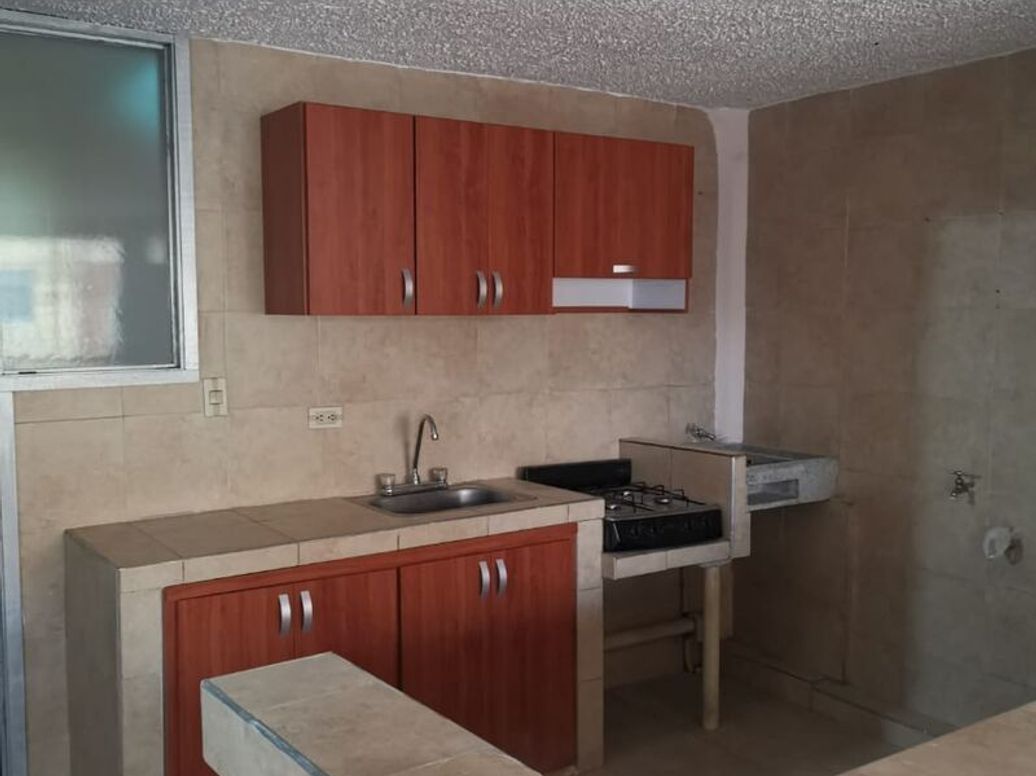 Casa de 11 alcobas en venta en Paris, Bogotá, 313 m² · foto 4 de 20