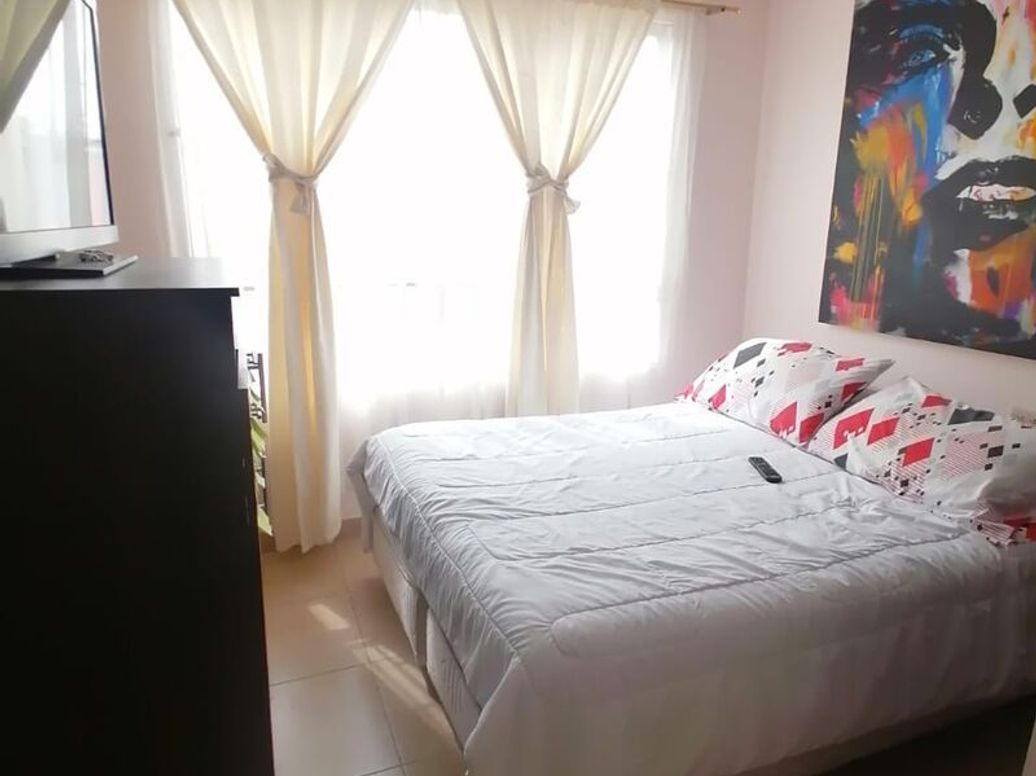 Casa de 11 alcobas en venta en Paris, Bogotá, 313 m² · foto 14 de 20