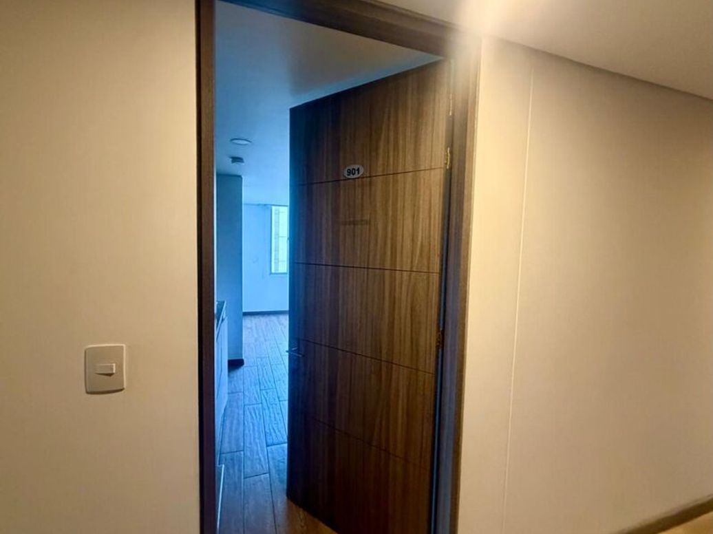 Apartaestudio en venta en Gran América, Bogotá, 18 m² · foto 3 de 20