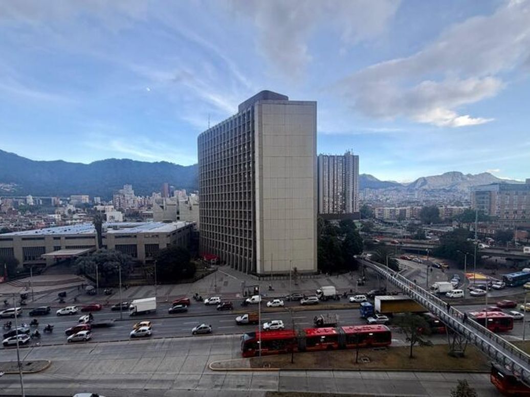 Apartaestudio en venta en Gran América, Bogotá, 18 m² · foto 2 de 20