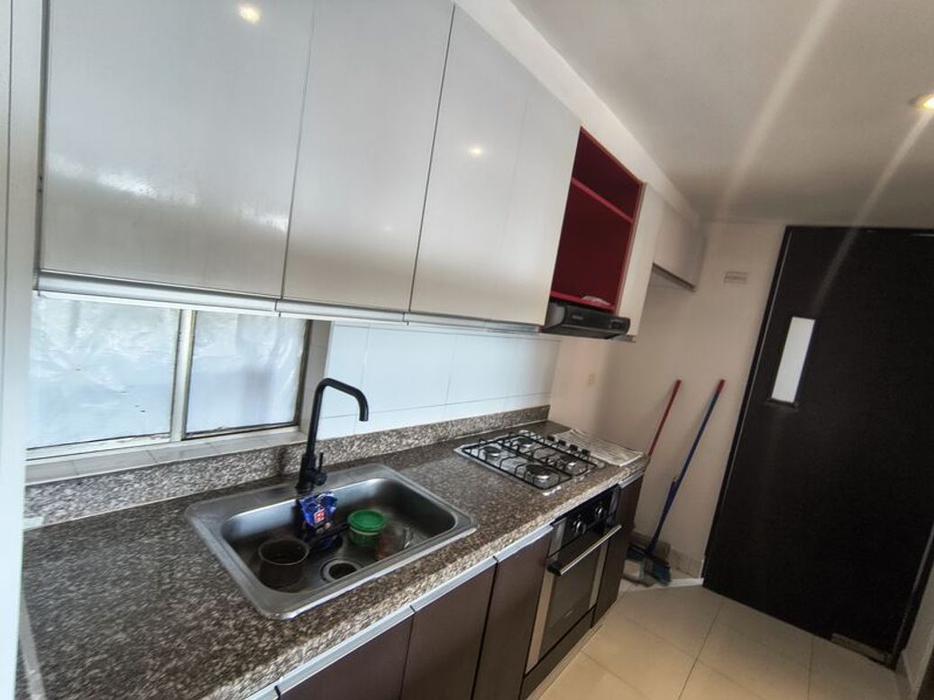Apartamento de 3 alcobas en venta en Santa Cecilia, Bogotá, 94 m² · foto 4 de 18