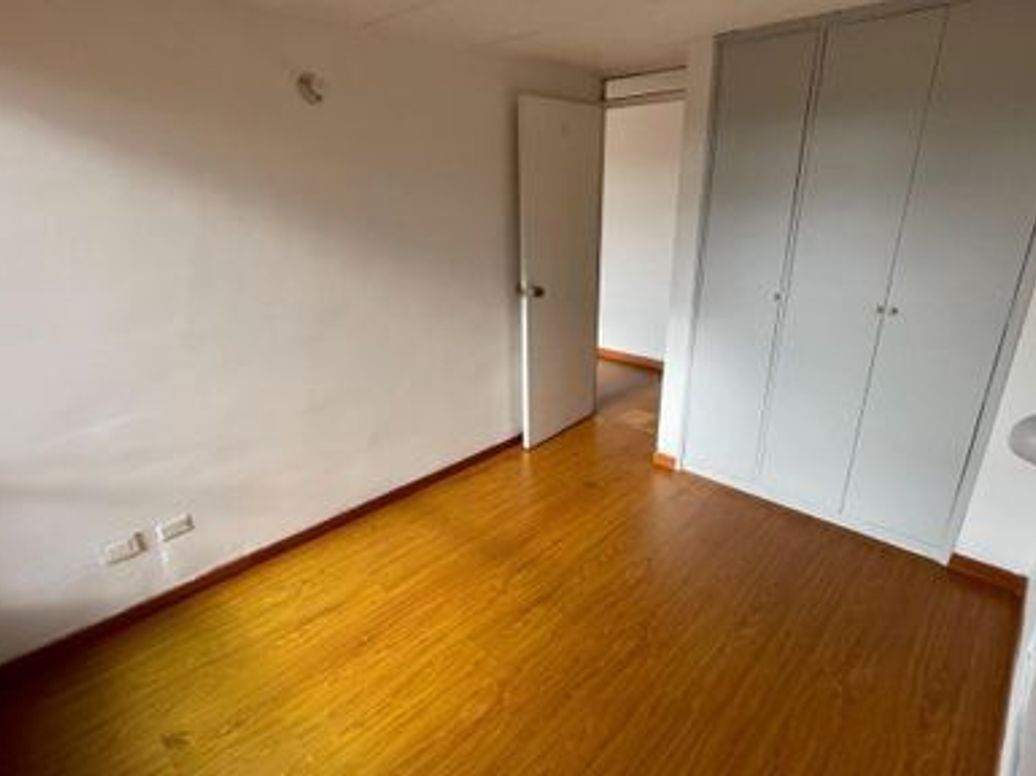 Apartamento de 2 alcobas en venta en Tuna Alta, Bogotá, 48 m² · foto 8 de 9