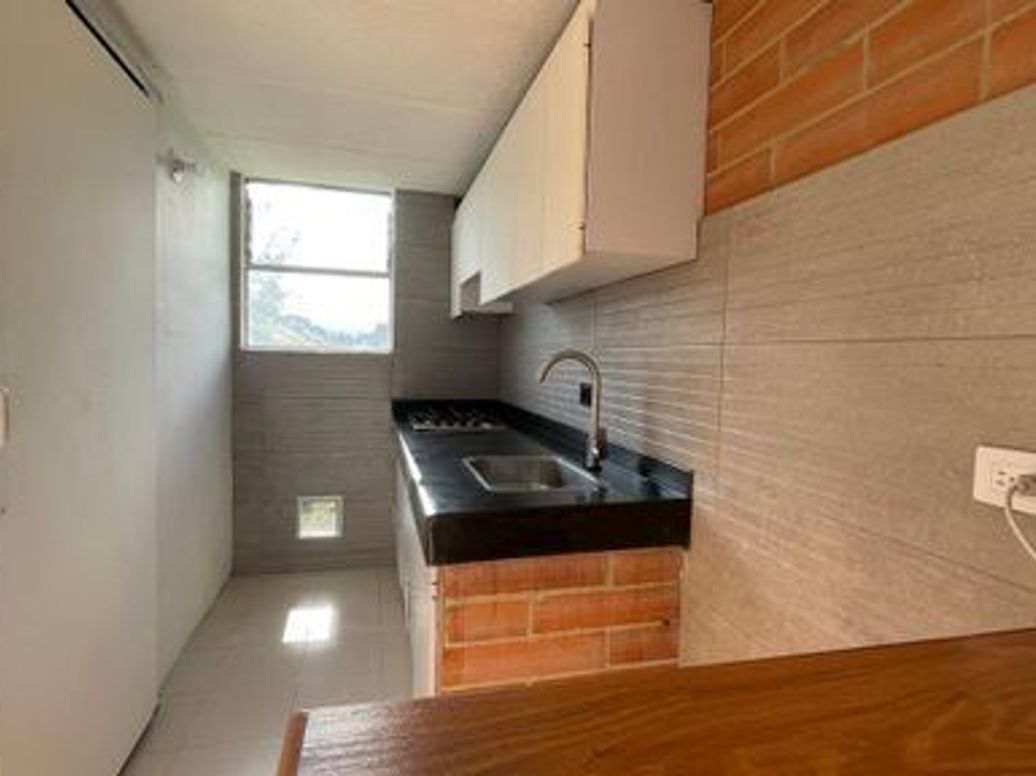 Apartamento de 2 alcobas en venta en Tuna Alta, Bogotá, 48 m² · foto 3 de 9