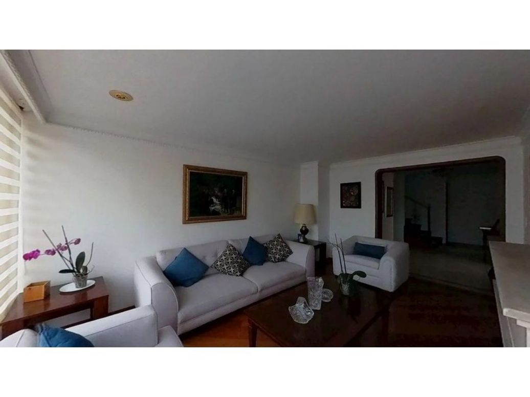 Apartamento de 3 alcobas en venta en Usaquén, Bogotá, 132 m² · foto 2 de 10