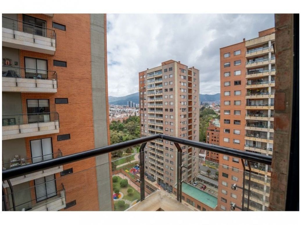 Apartamento de 3 alcobas en venta en Lagos De Cordoba, Bogotá, 134 m² · foto 16 de 20