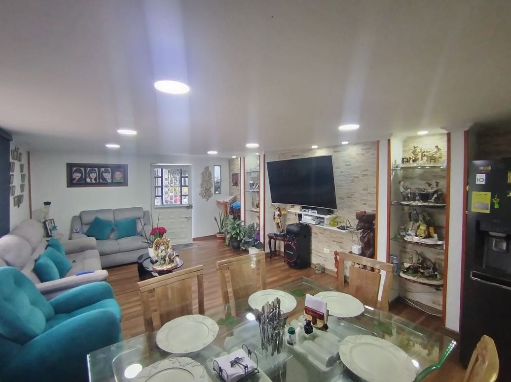 Casa de 4 alcobas en venta en Carimagua I Sector, Bogotá, 243 m² · foto 4 de 20