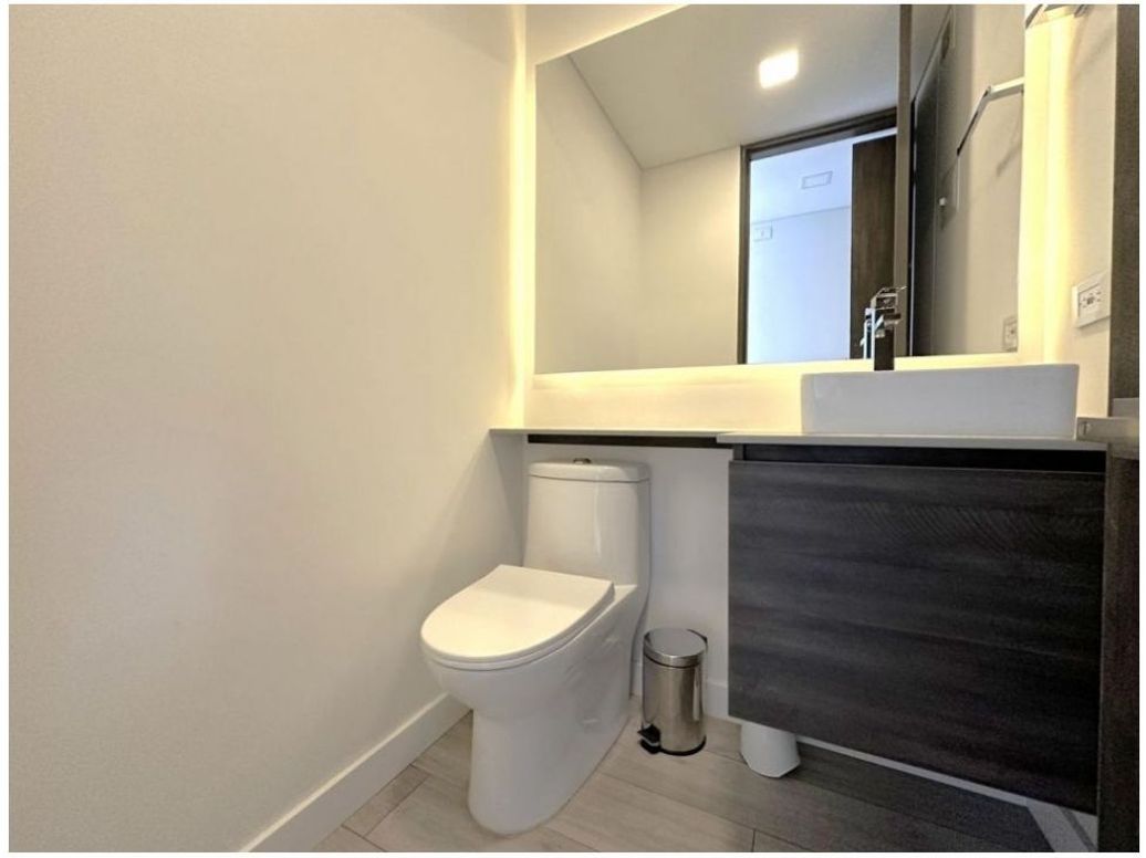 Apartamento de 1 alcoba en venta en Santa Barbara, Bogotá, 53 m² · foto 5 de 5