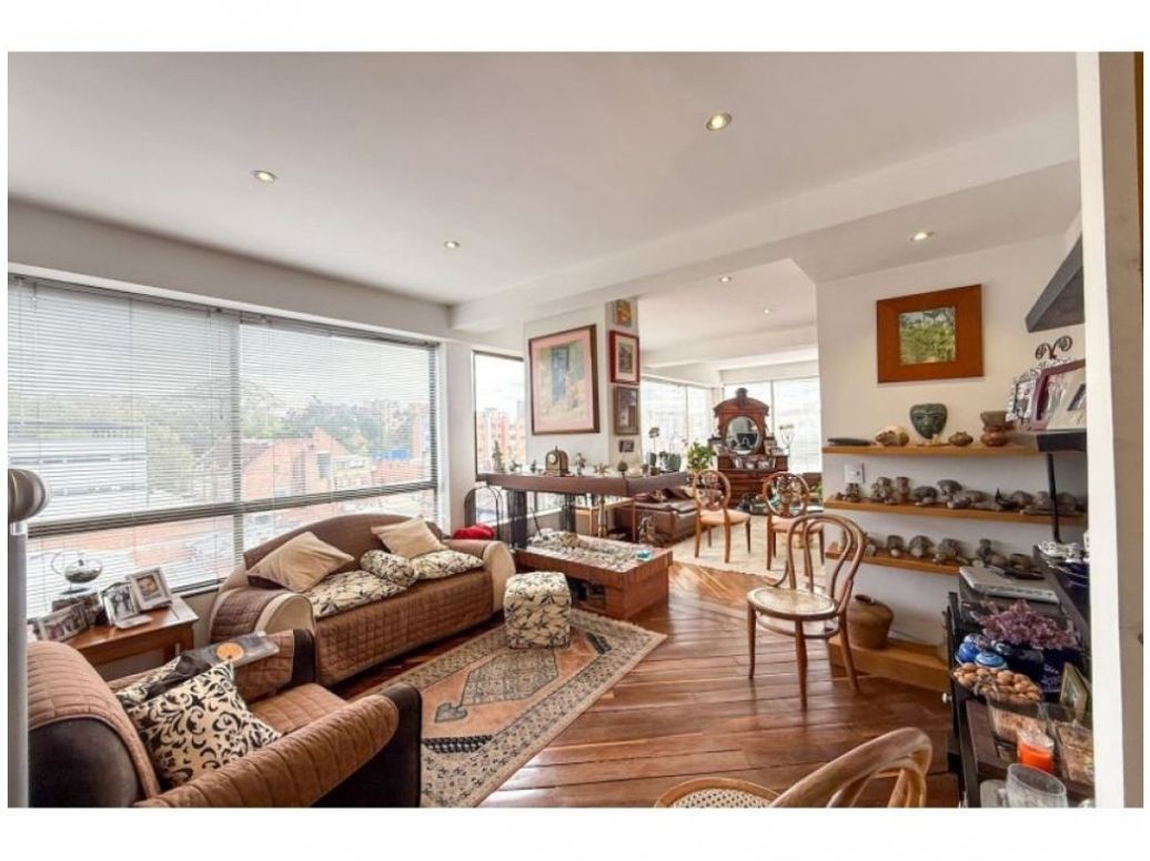 Apartamento de 3 alcobas en venta en Cedritos, Bogotá, 208 m² · foto 6 de 18