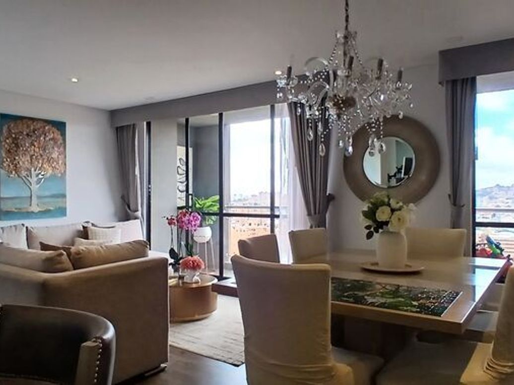 Apartamento de 2 alcobas en venta en Country Club, Bogotá, 105 m² · foto 2 de 20