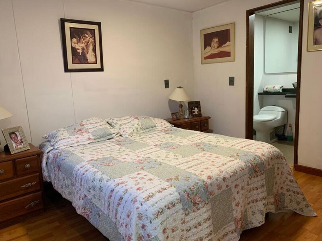 Apartamento de 4 alcobas en venta en Polo Club, Bogotá, 133 m² · foto 10 de 13