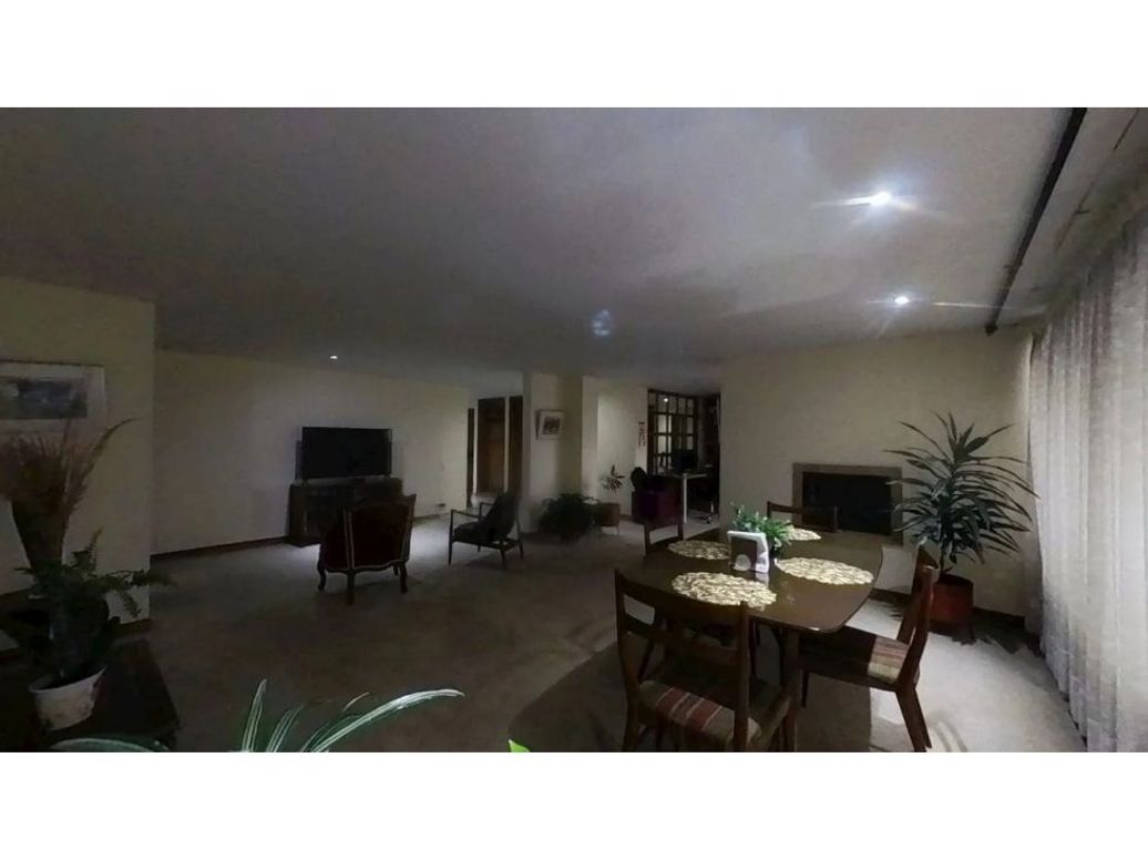 Apartamento de 4 alcobas en venta en Chapinero, Bogotá, 191 m² · foto 3 de 10