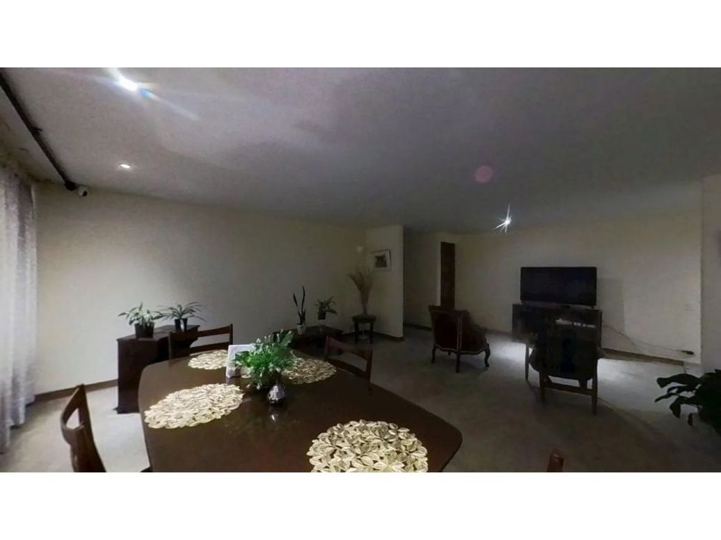 Apartamento de 4 alcobas en venta en Chapinero, Bogotá, 191 m² · foto 4 de 10