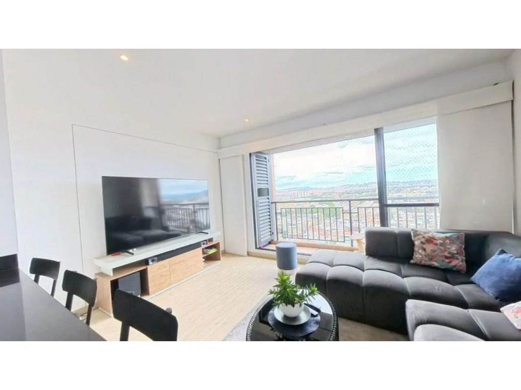 Apartamento de 2 alcobas en venta en Usaquén, Bogotá, 76 m² · foto 2 de 9