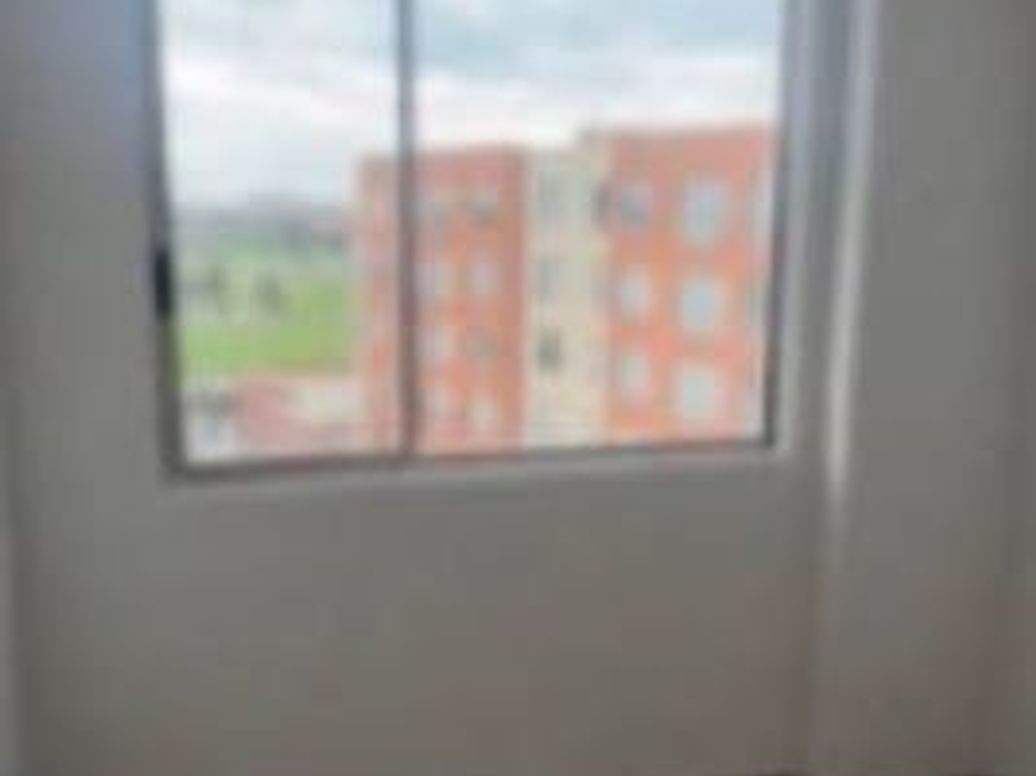 Apartamento de 2 alcobas en venta en El Cedro Engativa, Bogotá, 40 m² · foto 4 de 12