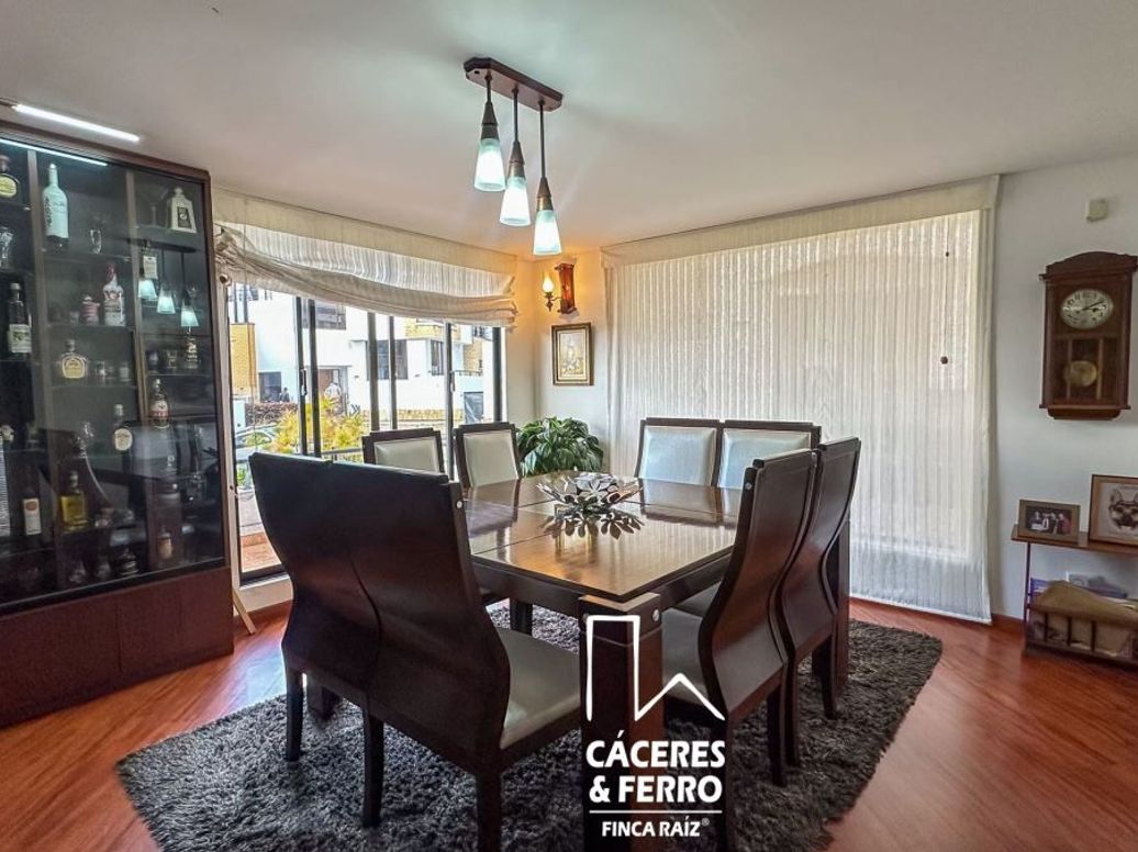 Casa de 4 alcobas en venta en Cedro Golf, Bogotá, 219 m² · foto 4 de 20