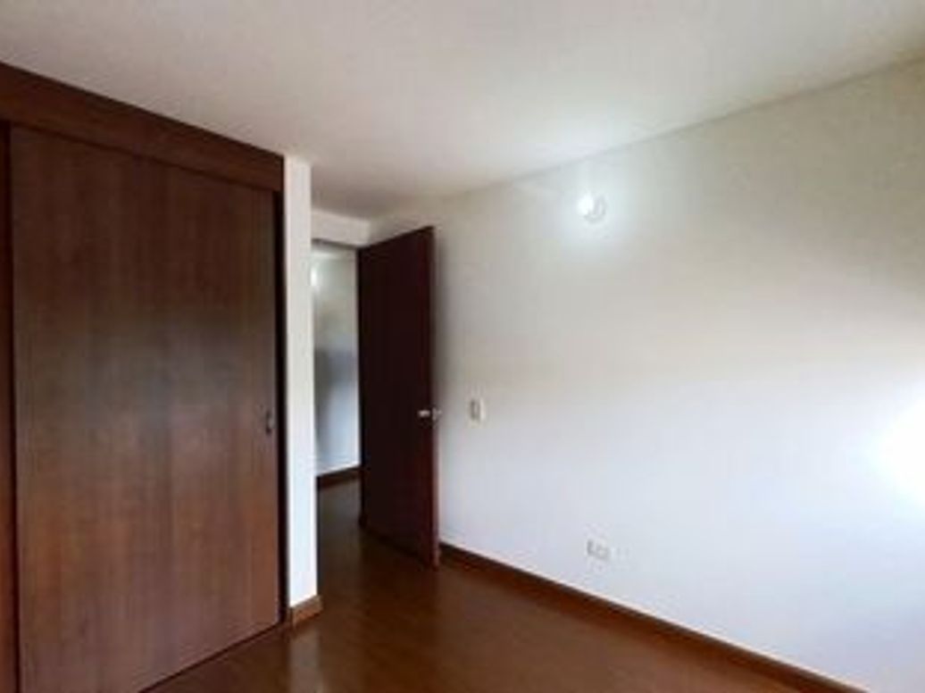 Apartamento de 3 alcobas en venta en Prado Veraniego Sur, Bogotá, 62 m² · foto 9 de 12