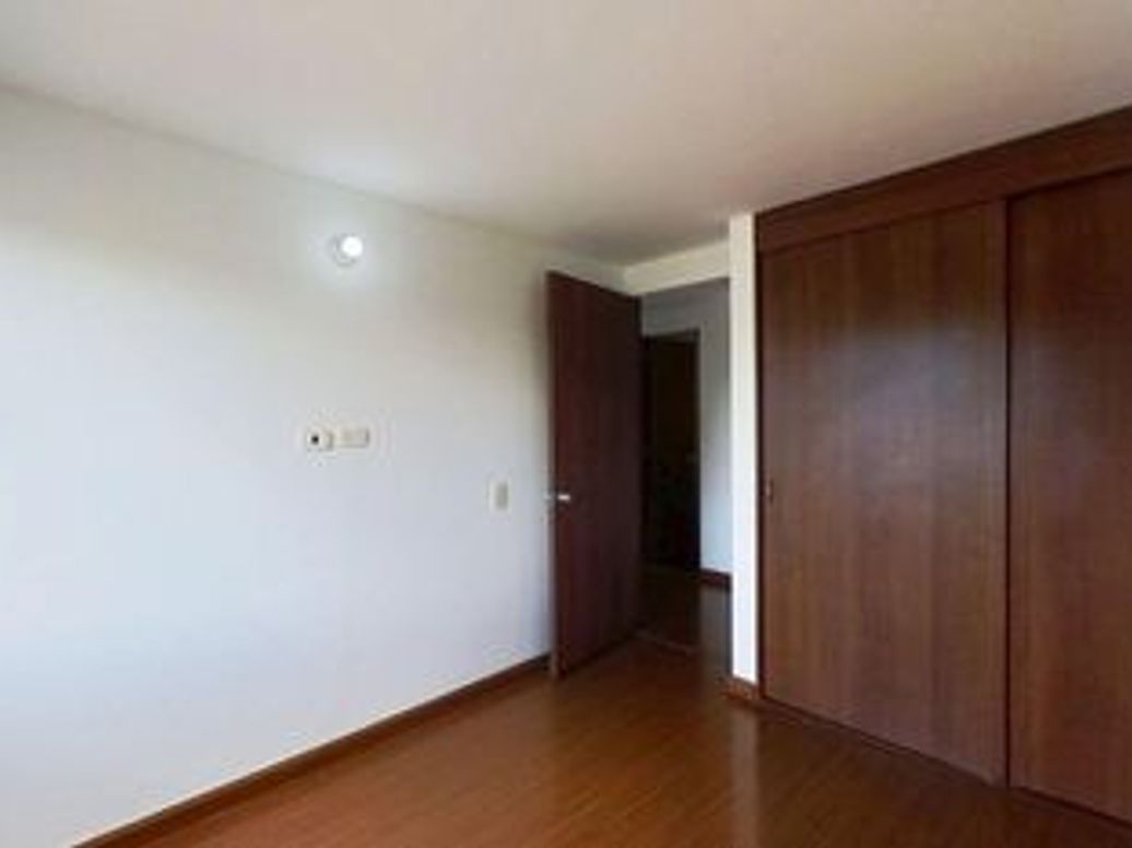 Apartamento de 3 alcobas en venta en Prado Veraniego Sur, Bogotá, 62 m² · foto 8 de 12