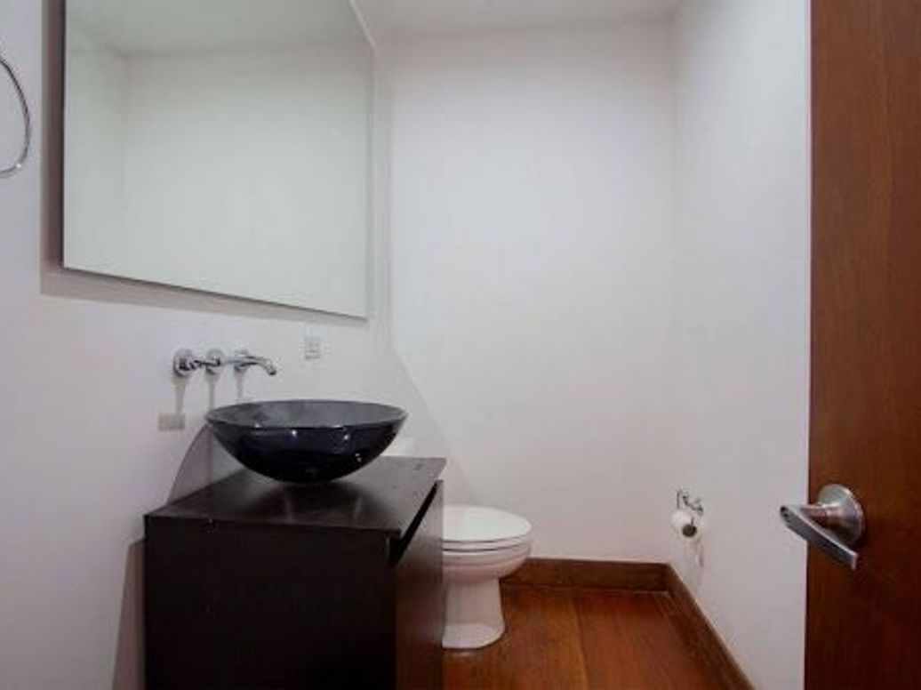 Apartamento de 3 alcobas en venta en Quinta Camacho, Bogotá, 265 m² · foto 10 de 20