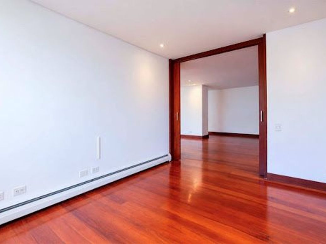 Apartamento de 3 alcobas en venta en Quinta Camacho, Bogotá, 265 m² · foto 7 de 20