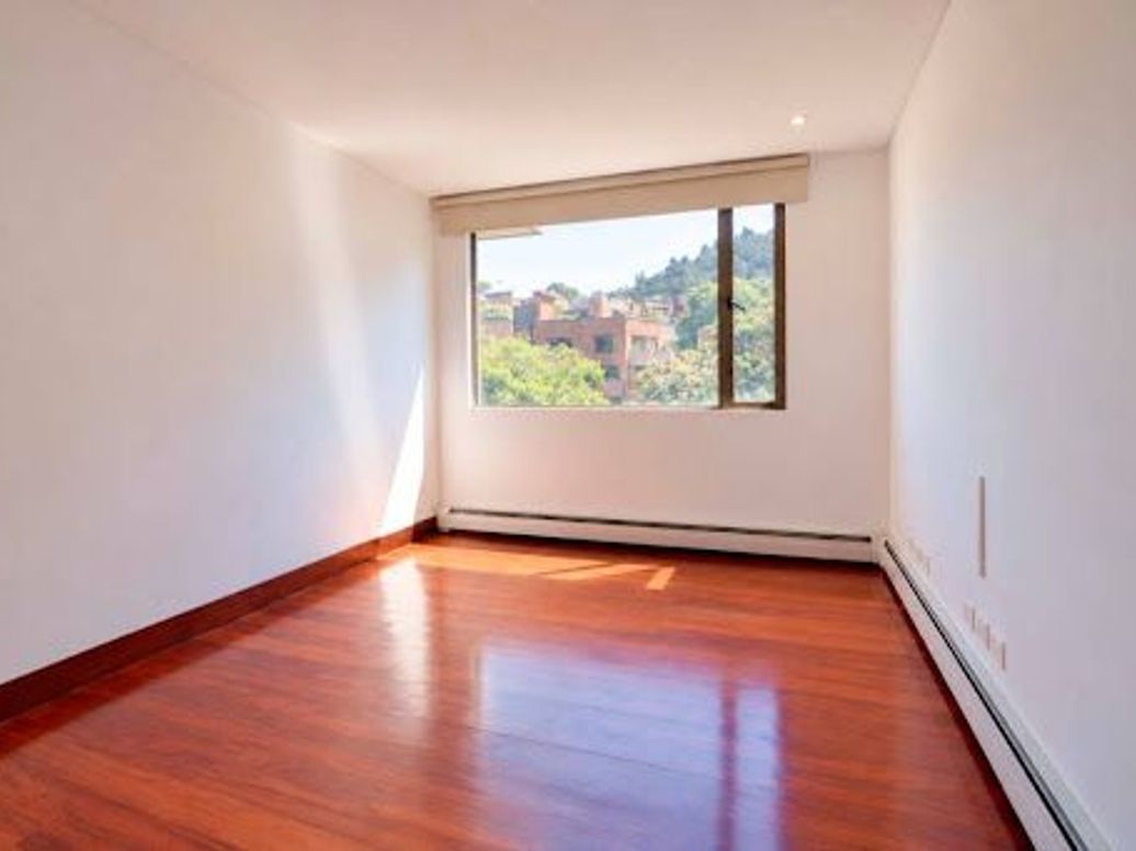 Apartamento de 3 alcobas en venta en Quinta Camacho, Bogotá, 265 m² · foto 6 de 20