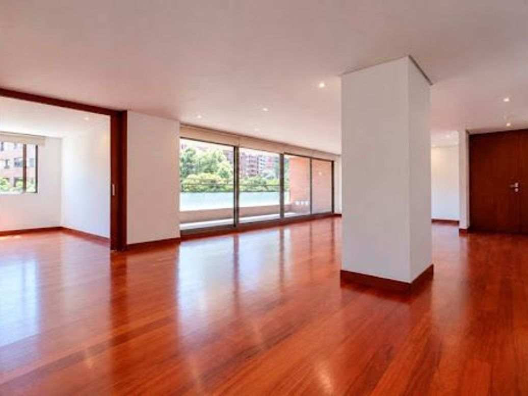 Apartamento de 3 alcobas en venta en Quinta Camacho, Bogotá, 265 m² · foto 5 de 20