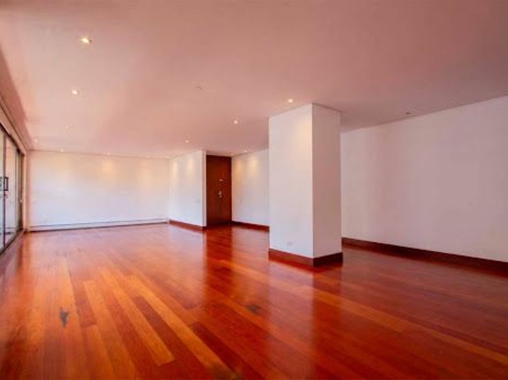 Apartamento de 3 alcobas en venta en Quinta Camacho, Bogotá, 265 m² · foto 4 de 20