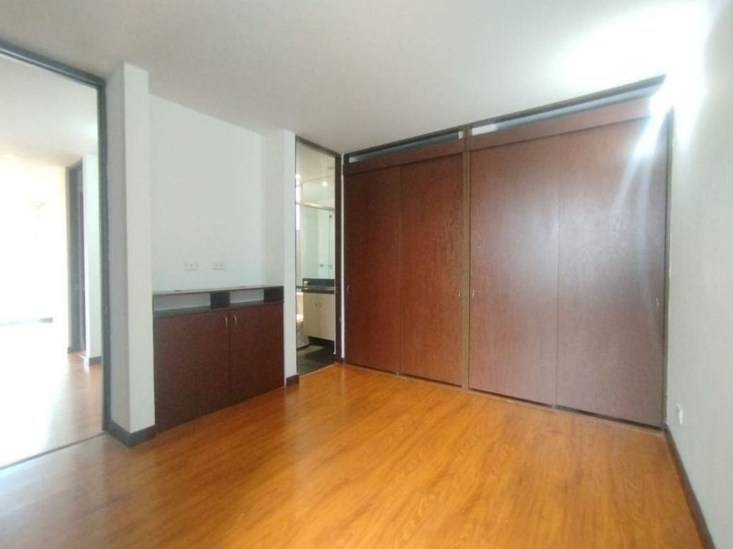 Apartamento de 3 alcobas en arriendo en El Codito, Bogotá, 88 m² · foto 9 de 17