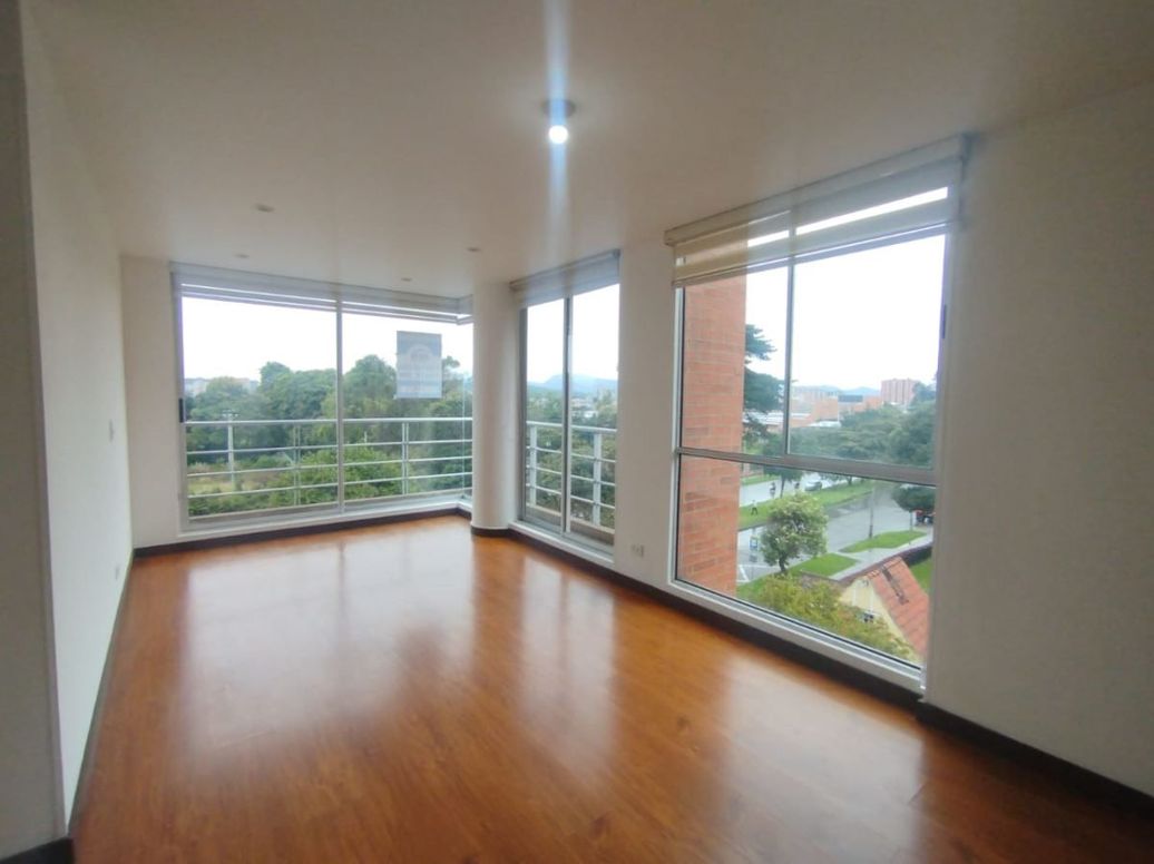Apartamento de 3 alcobas en arriendo en El Codito, Bogotá, 88 m² · foto 4 de 17